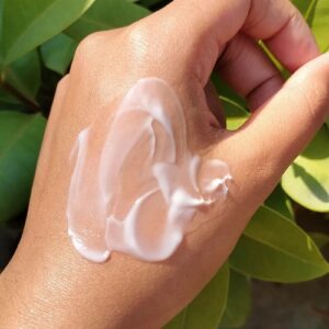 کرم آبرسان و مرطوب کننده لایت SIMPLE